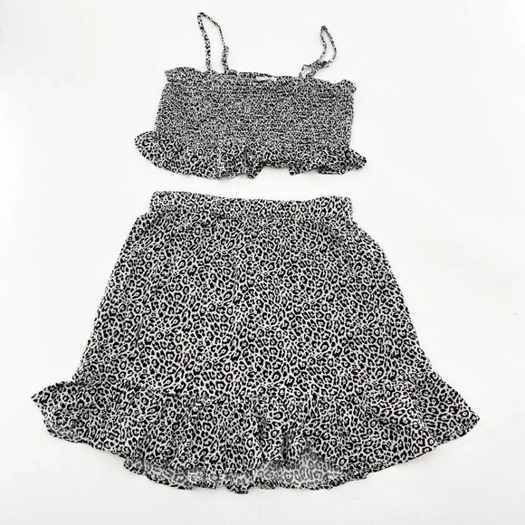 American Eagle Skirt Set Women's Size XS Black Gray Leopard Crop Smocked - Picture 3 of 4